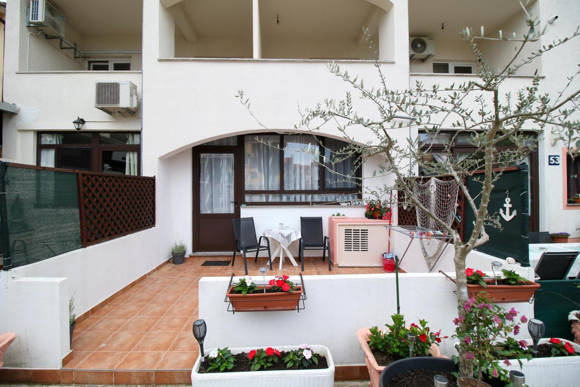 Apartment Svid Ровинь Экстерьер фото