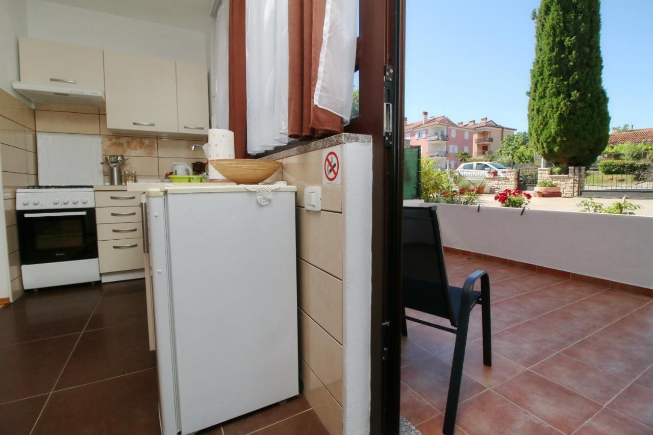 Apartment Svid Ровинь Экстерьер фото