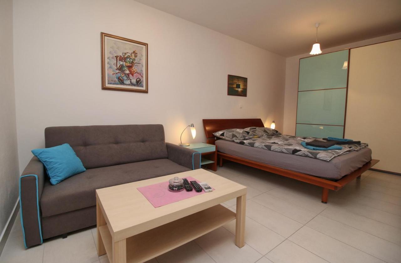 Apartment Svid Ровинь Экстерьер фото