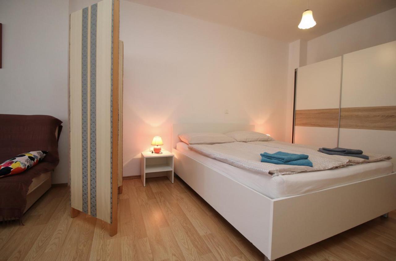 Apartment Svid Ровинь Экстерьер фото